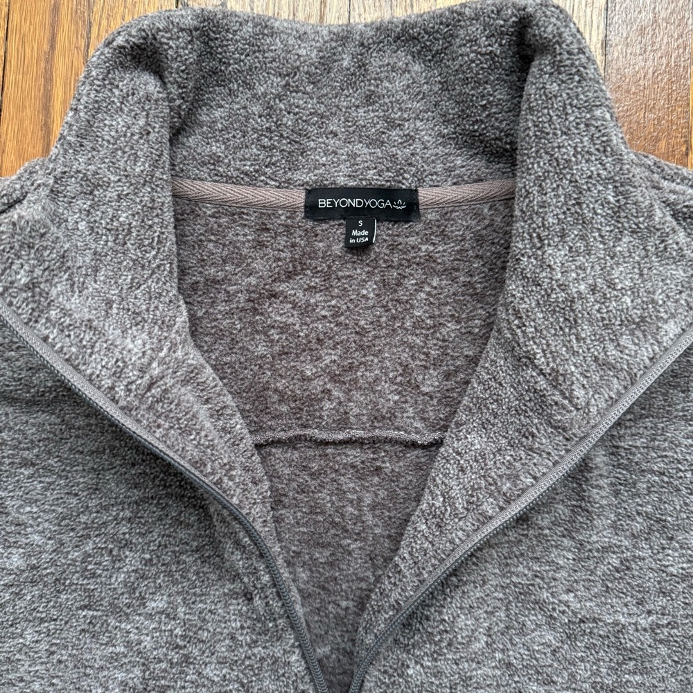 Beyond Yoga New Terrain Fleece Pullover - Picture 5 of 6